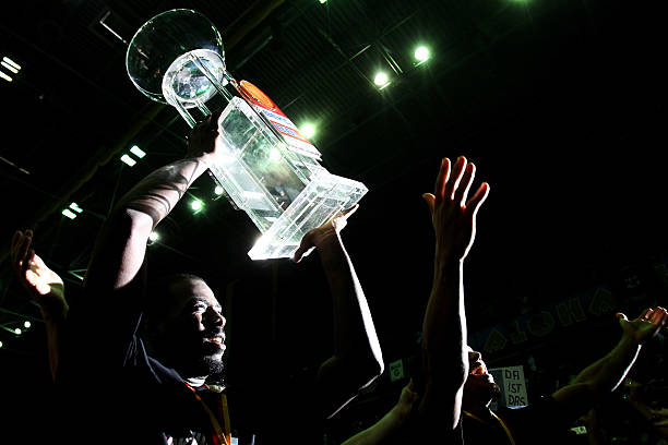 百威英博续 百威英博续