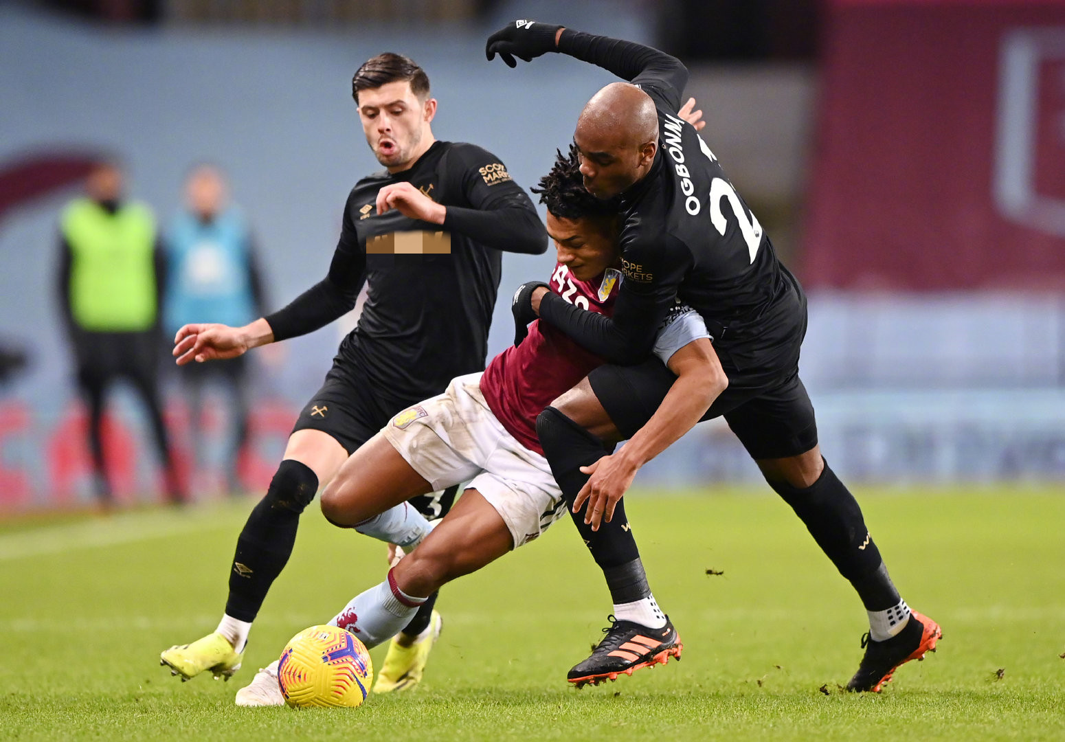 出了他们与 出了他们与