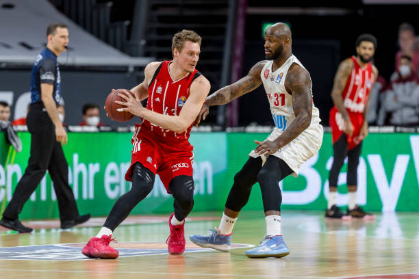 是评估两队 是评估两队